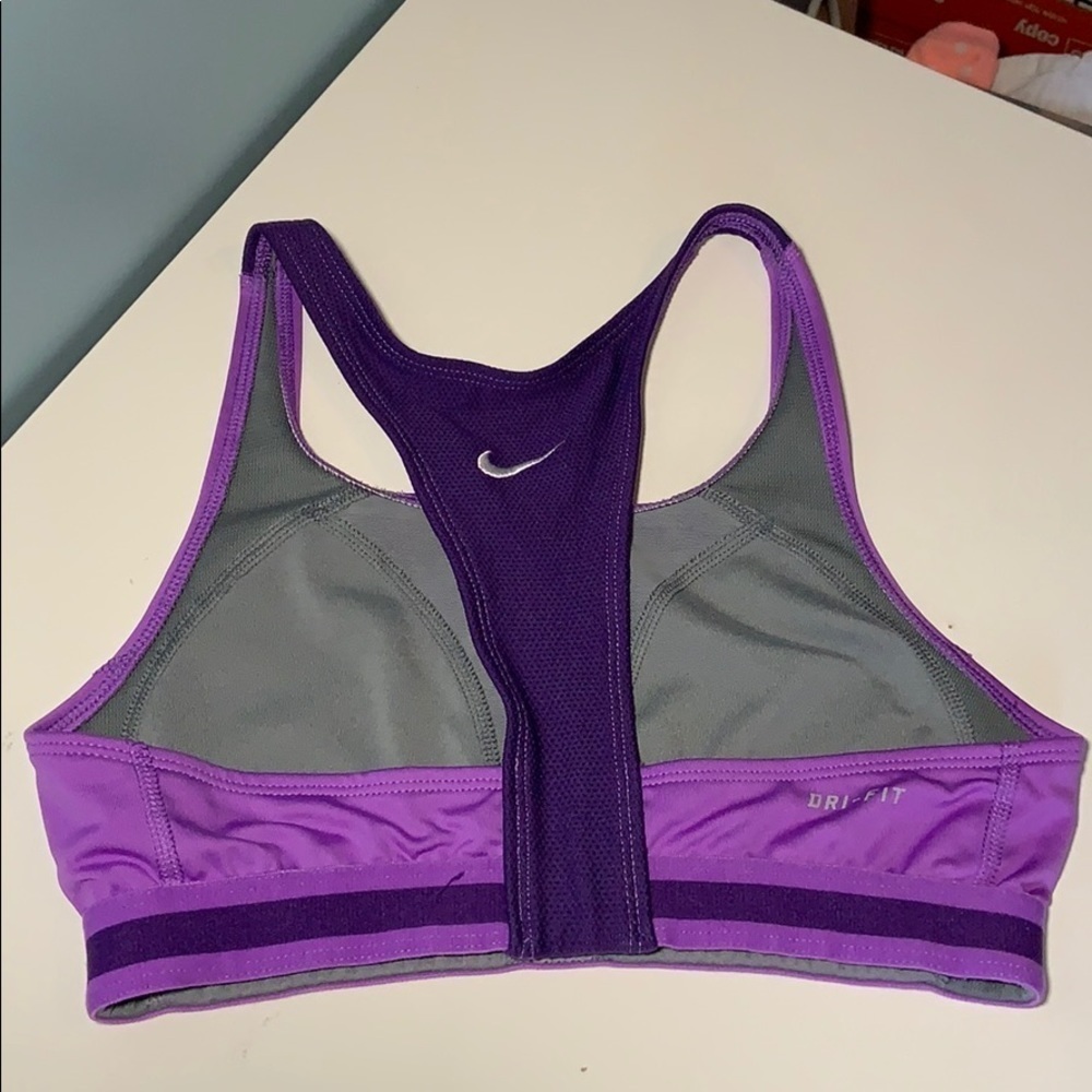 Nike sports bra - Picture 2 of 7